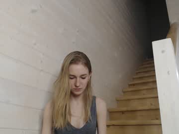 webcam girl princess__aurora live cam image #3739648