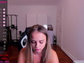 webcam girl misss_vikki live cam image #2658913
