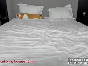 webcam girl carolinaherera live cam image #5061468