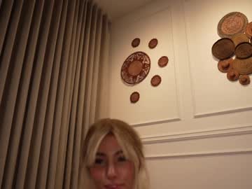 webcam girl amnie_ live cam image #4906024