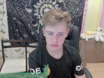 webcam man logancorvus live cam image #1733852