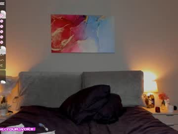 webcam girl your__voice live cam image #3297439