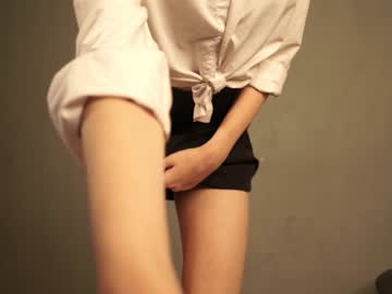 webcam girl cuteelsa_ live cam image #4894178