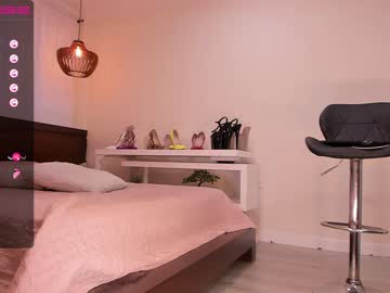 webcam girl ella_pridee live cam image #4847661
