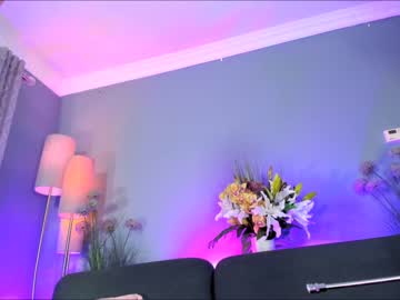 webcam girl littlee33 live cam image #4226824