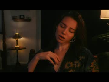 webcam girl cinnabelle live cam image #971522