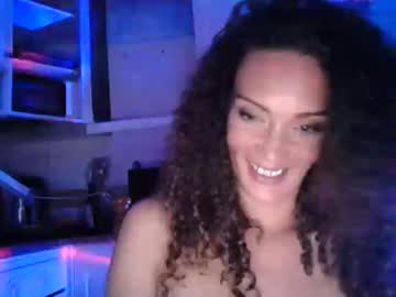 webcam girl milflucy live cam image #648917