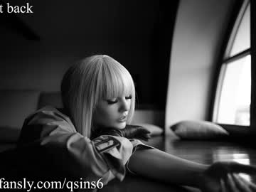 webcam girl queensy_sins_x live cam image #1883007