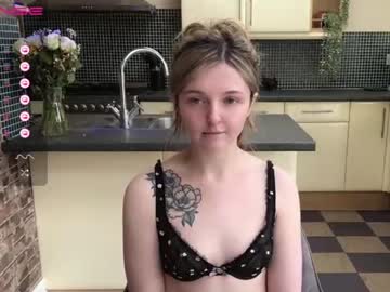 webcam girl lucydelovely live cam image #4040468