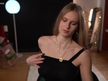 webcam girl chillwithkira live cam image #3383277