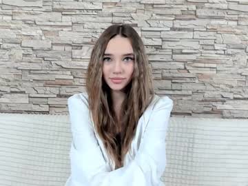 webcam girl milana_gross live cam image #4412036