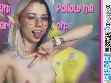 webcam girl _biscuitty live cam image #3176944