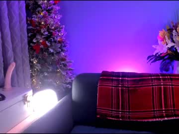 webcam girl littlee33 live cam image #5883349