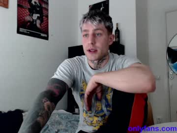 webcam man sonic12_12 live cam image #1919365