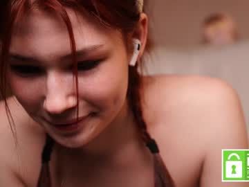 webcam girl bonnie_petite live cam image #6476853