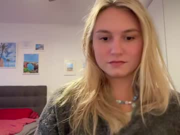 webcam girl sarahsapling live cam image #5528928