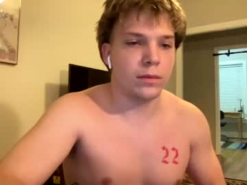 webcam man new2allofthis live cam image #1101279