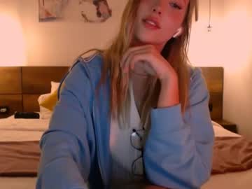 webcam girl bitter_moon live cam image #4020232