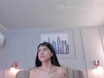 webcam couple sasha_and_chris live cam image #6931538