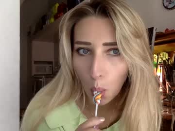 webcam girl athenaskisses1 live cam image #5034794