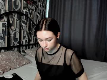 webcam girl carolyn_white live cam image #1742554