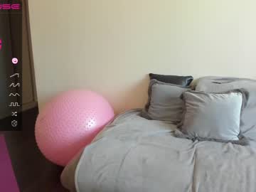 webcam girl emilymilf__ live cam image #4552513