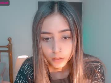 webcam girl gummy_bear7 live cam image #1380186