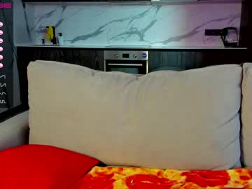 webcam girl angella_kleee live cam image #1987291