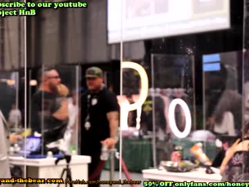 webcam couple honeyand_thebear live cam image #2724948