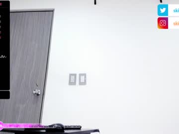 webcam girl skinnyy_16 live cam image #6932675