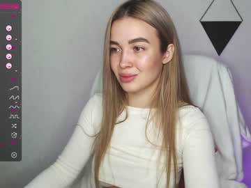 webcam girl yourvirusqueen_ live cam image #2229628