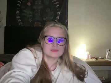 webcam girl sarahmartin420 live cam image #4759734
