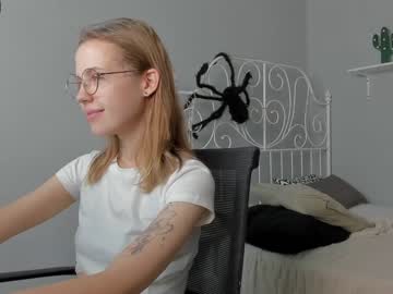 webcam girl asemiluna live cam image #488756