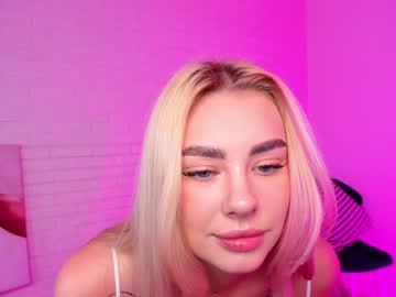 webcam girl 8a8y_nura live cam image #1081803