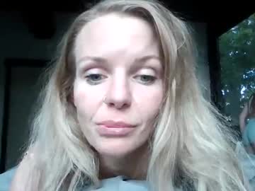 webcam girl carinablair777 live cam image #7022037