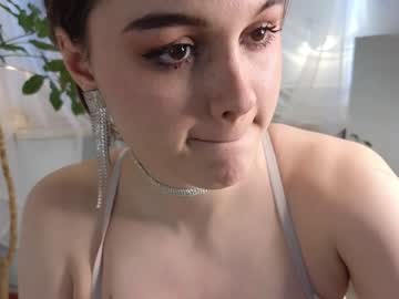 webcam girl lornabyfield live cam image #6424346