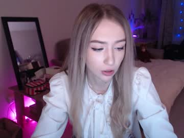 webcam girl gudeeetama live cam image #305219