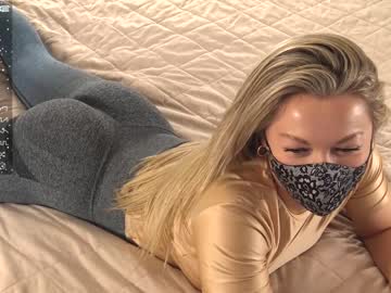 webcam girl blondehottiekerry live cam image #4340466