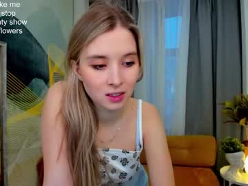 webcam girl milablush live cam image #3681874