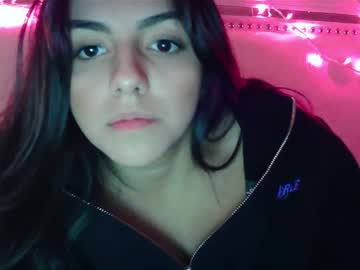 webcam girl genesismoselle live cam image #4508086