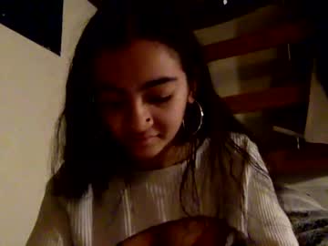 webcam girl aimbelowthebelt live cam image #1017643