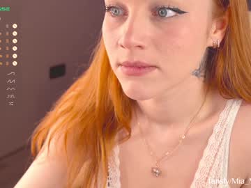 webcam girl mia_milagros live cam image #6785884