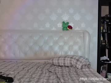 webcam girl _mllymoore_ live cam image #2339306