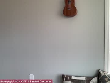 webcam girl bloomyogi live cam image #2630566