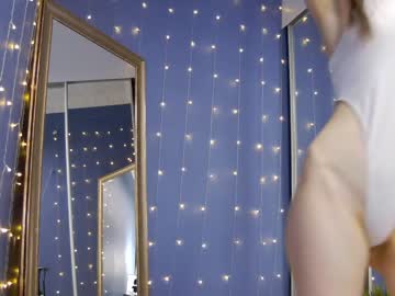 webcam girl kriskras__ live cam image #4239512