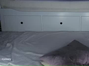 webcam girl roxy_blue_eyed_ live cam image #2620115
