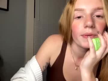 webcam girl kaybrookee live cam image #3034038
