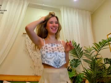 webcam girl milablush live cam image #3450847