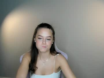 webcam girl brittcubitt live cam image #6480781