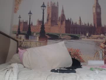 webcam girl hi_teika live cam image #1325894